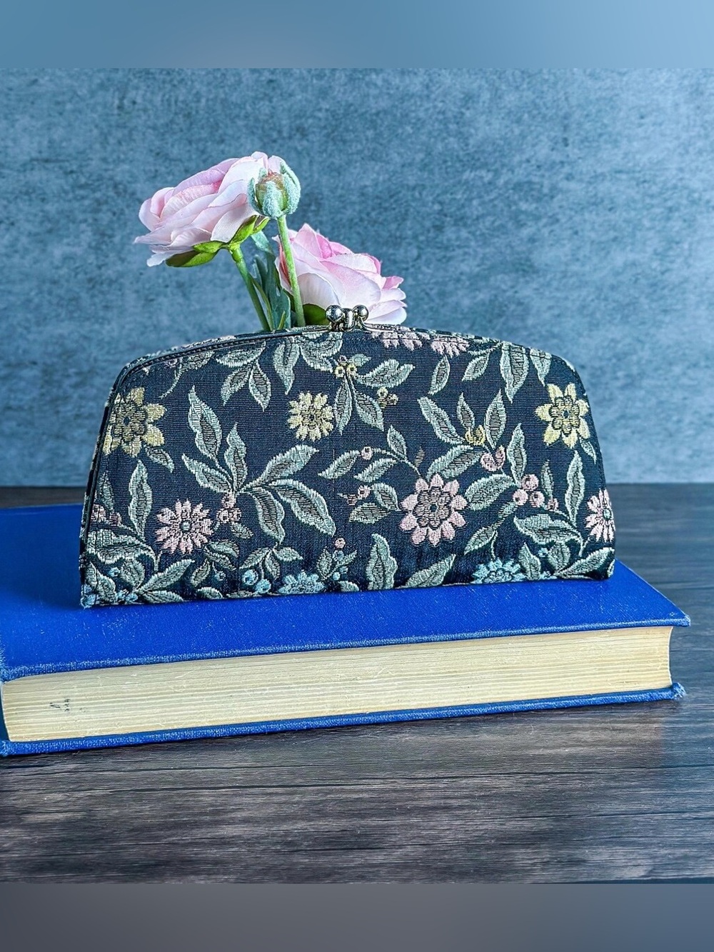 Embroidered Floral Black Kiss-Lock Clutch Wallet